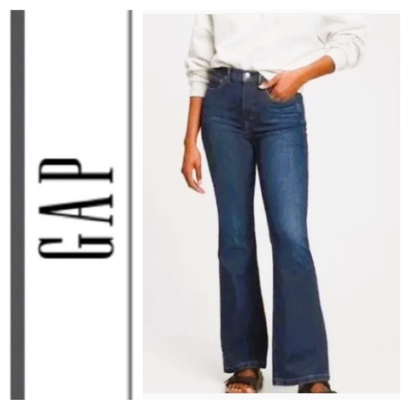 “Authentic Flare” Indigo Rinse Denim { Gap } - Picture 2 of 12